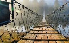 К чему снится мост: через реку, в небо или над пропастью?